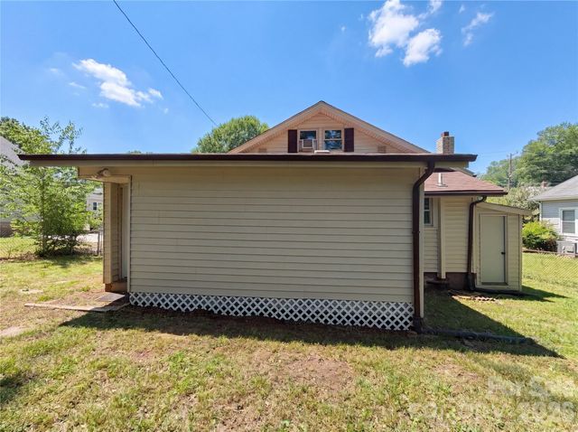 406 Dingler Avenue, Mooresville, NC 28115