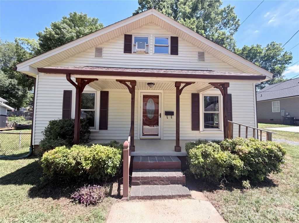 406 Dingler Avenue, Mooresville, NC 28115