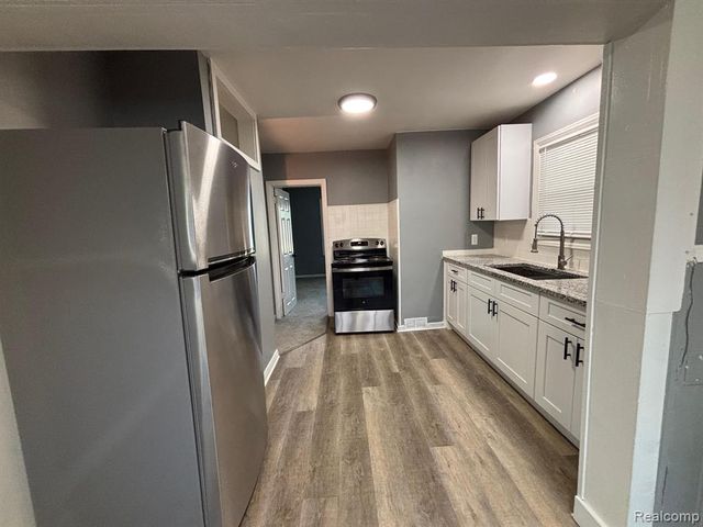 11035 Essex Avenue, Warren, MI 48089