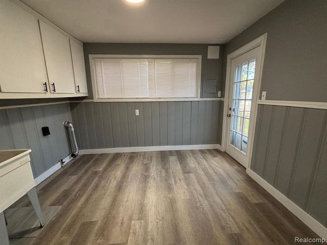 11035 Essex Avenue, Warren, MI 48089