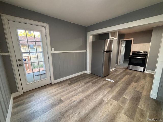 11035 Essex Avenue, Warren, MI 48089