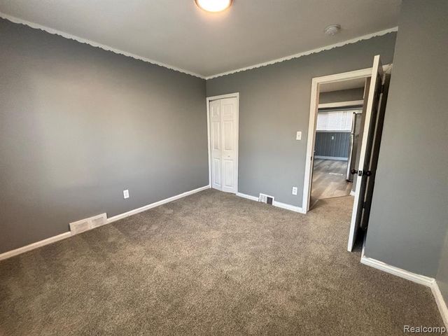 11035 Essex Avenue, Warren, MI 48089