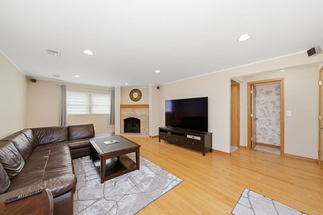 8512 Natchez Avenue, Burbank, IL 60459