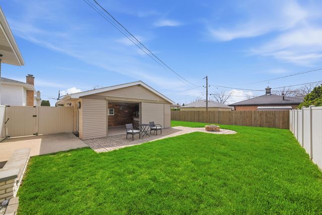 8512 Natchez Avenue, Burbank, IL 60459