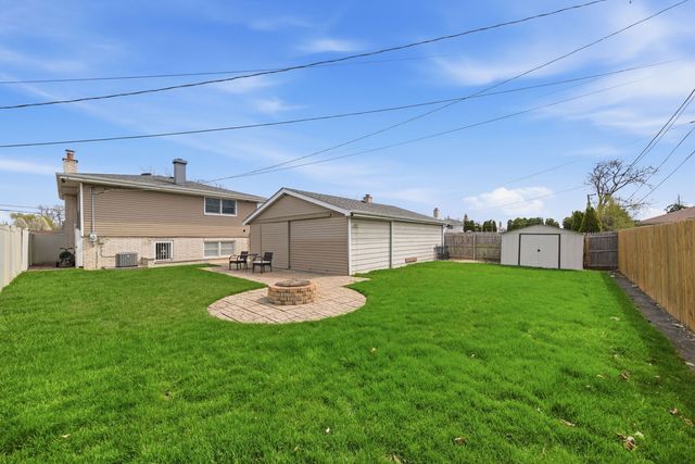 8512 Natchez Avenue, Burbank, IL 60459