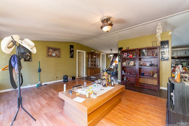 989 Oil Well Road, Pipe Creek, TX 78063