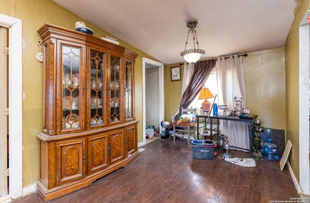 989 Oil Well Road, Pipe Creek, TX 78063