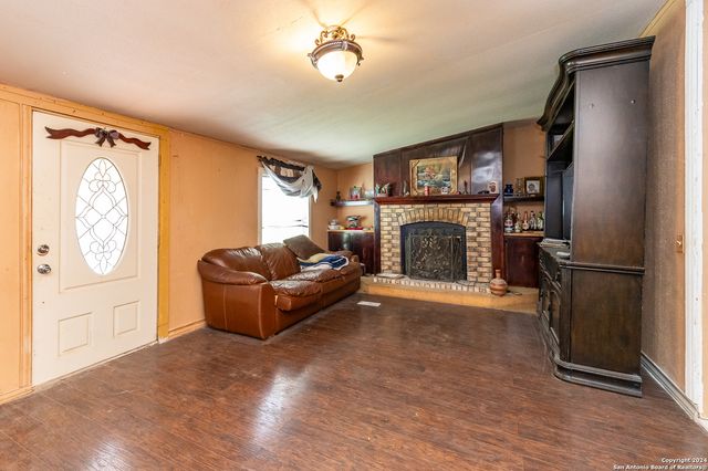 989 Oil Well Road, Pipe Creek, TX 78063