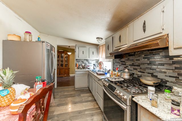 989 Oil Well Road, Pipe Creek, TX 78063