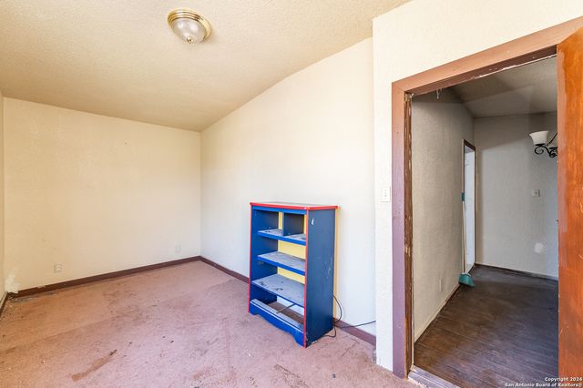 989 Oil Well Road, Pipe Creek, TX 78063