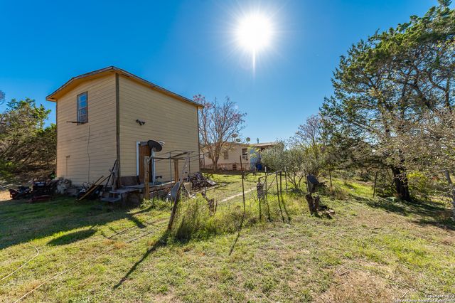 989 Oil Well Road, Pipe Creek, TX 78063