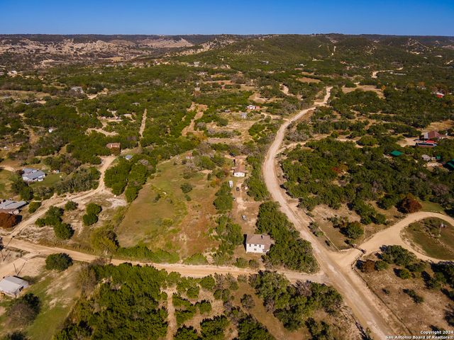 989 Oil Well Road, Pipe Creek, TX 78063