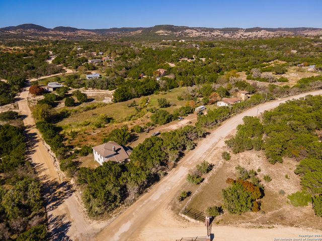 989 Oil Well Road, Pipe Creek, TX 78063
