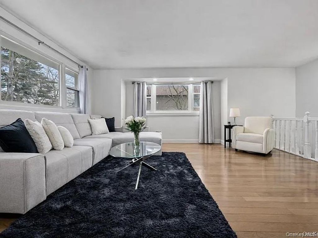 1016 Westwood Road, Woodmere, NY 11598 — photo 4