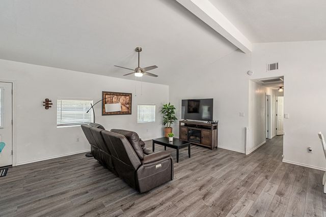 105 Tarno Lane, Gun Barrel City, TX 75156