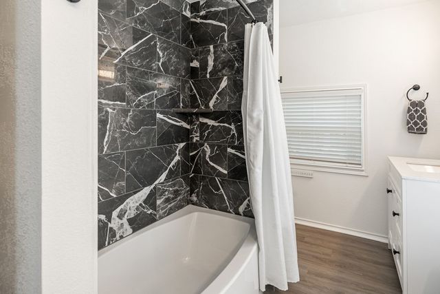105 Tarno Lane, Gun Barrel City, TX 75156