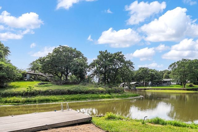 105 Tarno Lane, Gun Barrel City, TX 75156