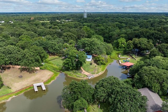 105 Tarno Lane, Gun Barrel City, TX 75156