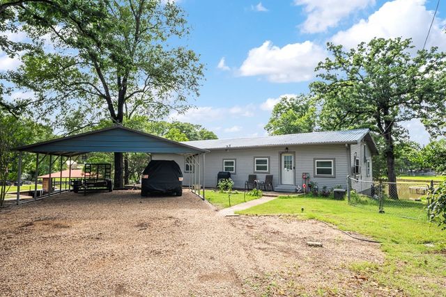 105 Tarno Lane, Gun Barrel City, TX 75156