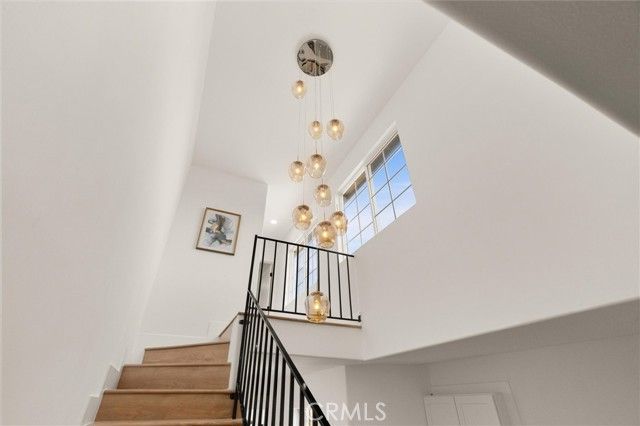 5732 Hillcrest Drive, Los Angeles, CA 90043