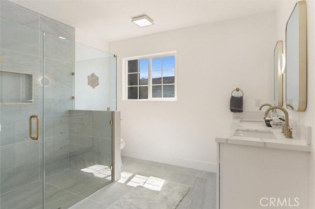 5732 Hillcrest Drive, Los Angeles, CA 90043