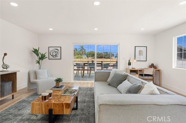 5732 Hillcrest Drive, Los Angeles, CA 90043