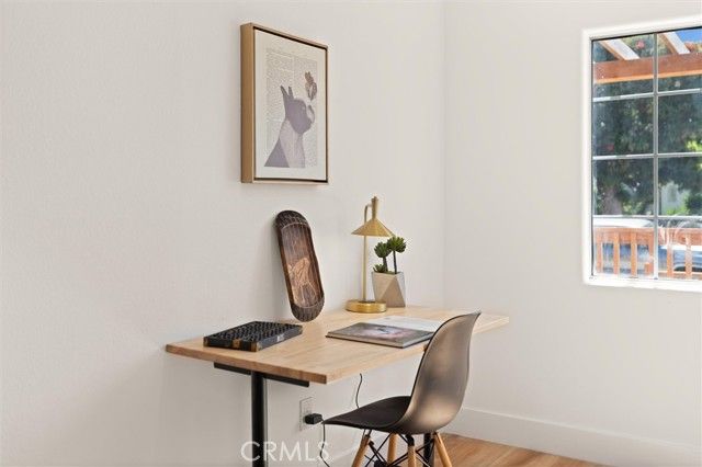 5732 Hillcrest Drive, Los Angeles, CA 90043