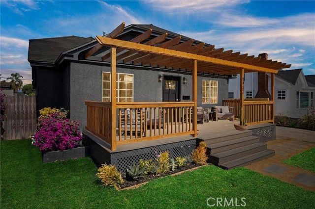 5732 Hillcrest Drive, Los Angeles, CA 90043