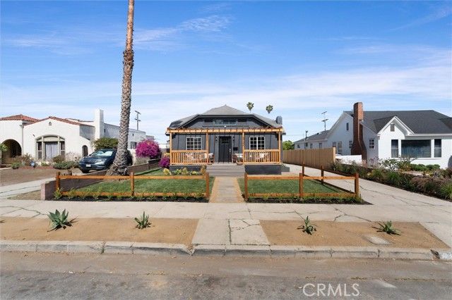 5732 Hillcrest Drive, Los Angeles, CA 90043