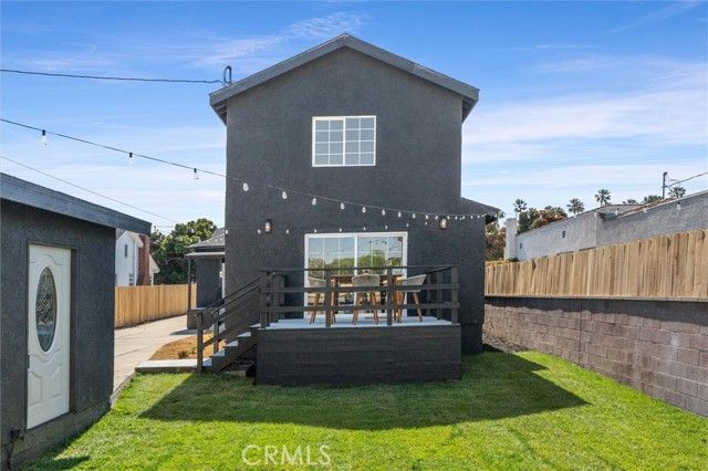 5732 Hillcrest Drive, Los Angeles, CA 90043