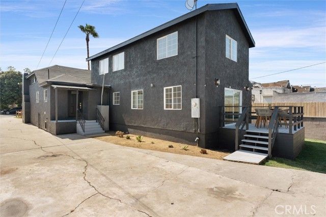 5732 Hillcrest Drive, Los Angeles, CA 90043