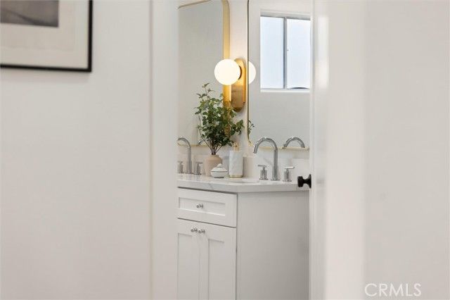 5732 Hillcrest Drive, Los Angeles, CA 90043