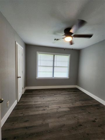 9711 Aguila Street, Houston, TX 77013