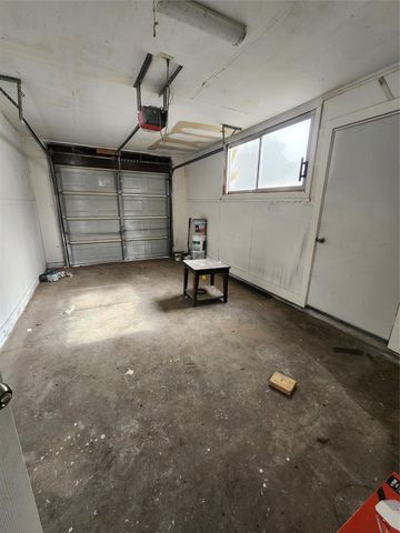 9711 Aguila Street, Houston, TX 77013