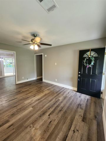 9711 Aguila Street, Houston, TX 77013