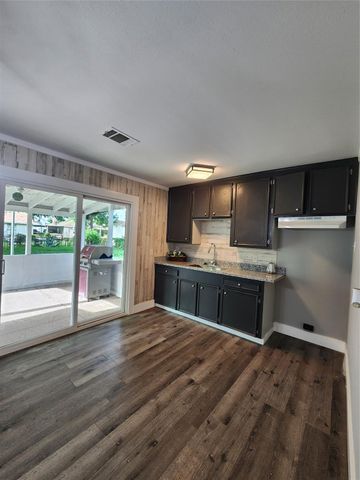 9711 Aguila Street, Houston, TX 77013