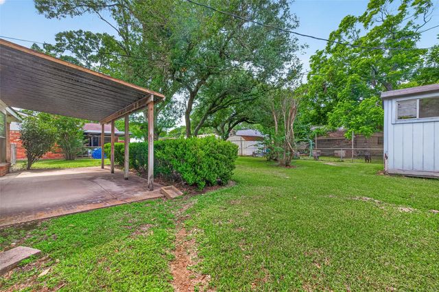 2220 Ripple Creek Drive, Rosenberg, TX 77471