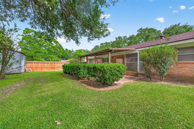 2220 Ripple Creek Drive, Rosenberg, TX 77471
