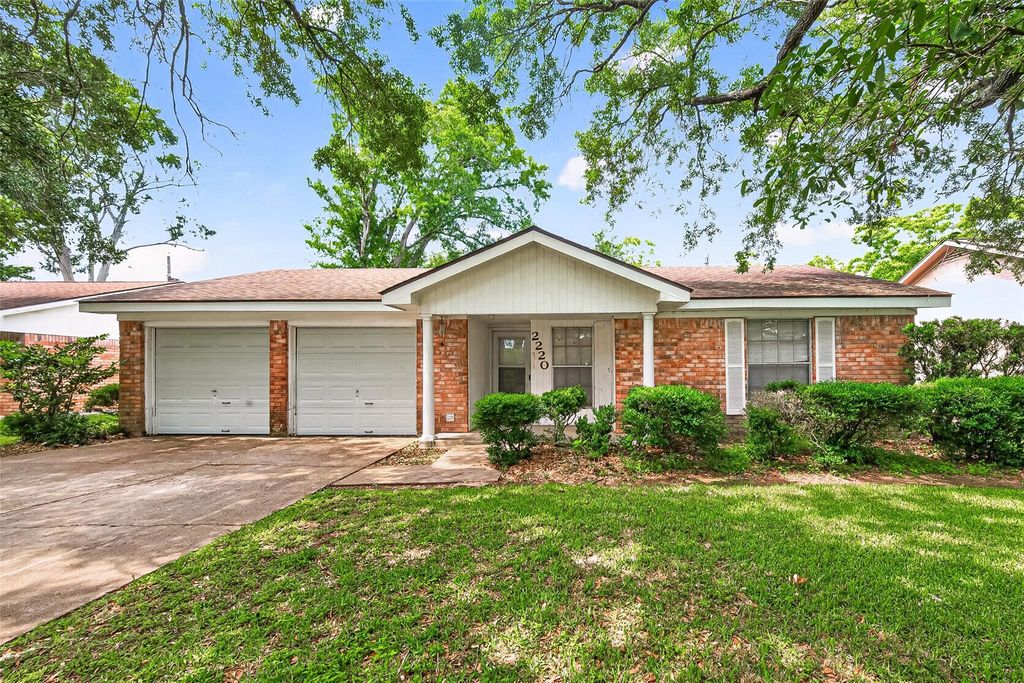 2220 Ripple Creek Drive, Rosenberg, TX 77471