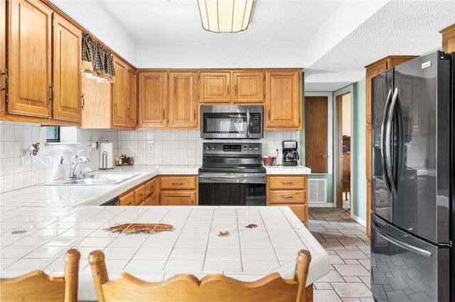 12063 W Highway 156, West Fork, AR 72774