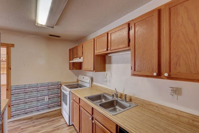 1013 Peachtree Circle, Alpine, TX 79830