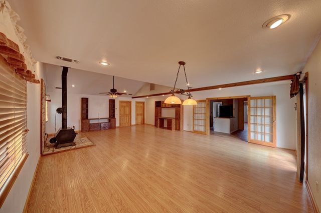 1013 Peachtree Circle, Alpine, TX 79830