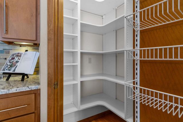 4841 CANVASBACK CIRCLE, Appleton, WI 54913