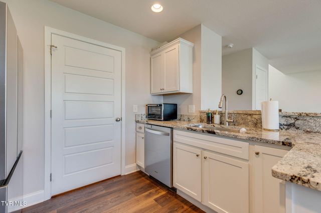 1329 Lemongrass Drive, Jonesborough, TN 37659