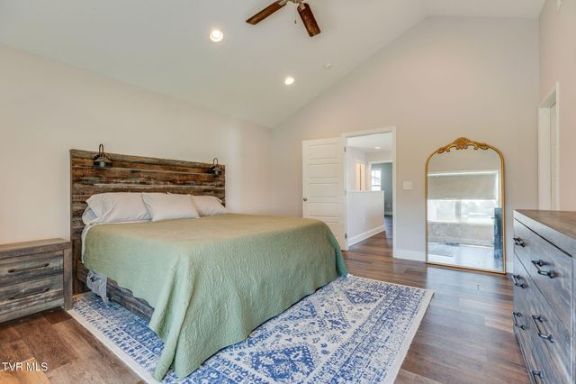 1329 Lemongrass Drive, Jonesborough, TN 37659