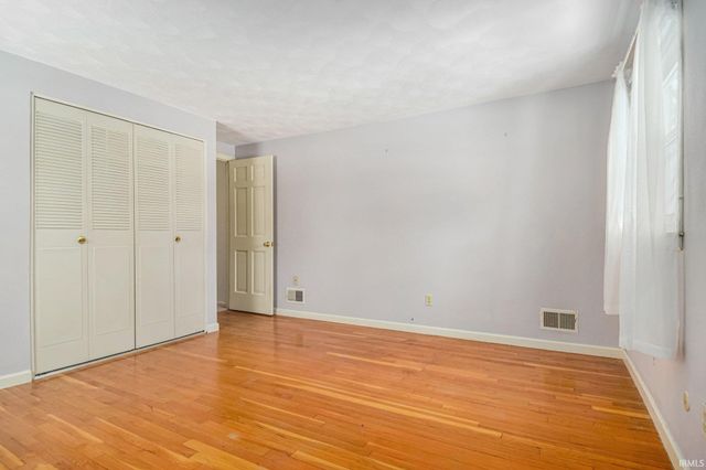 19666 Oakdale Avenue, South Bend, IN 46637