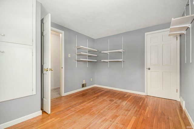 19666 Oakdale Avenue, South Bend, IN 46637