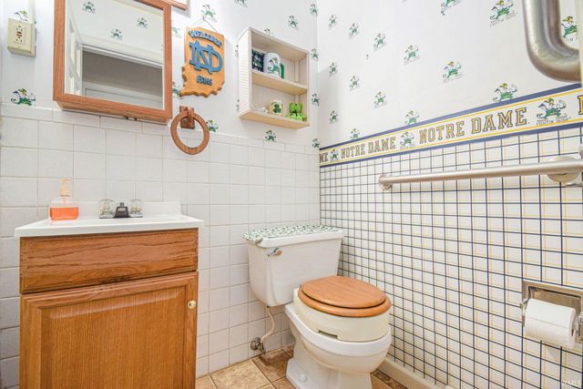 19666 Oakdale Avenue, South Bend, IN 46637