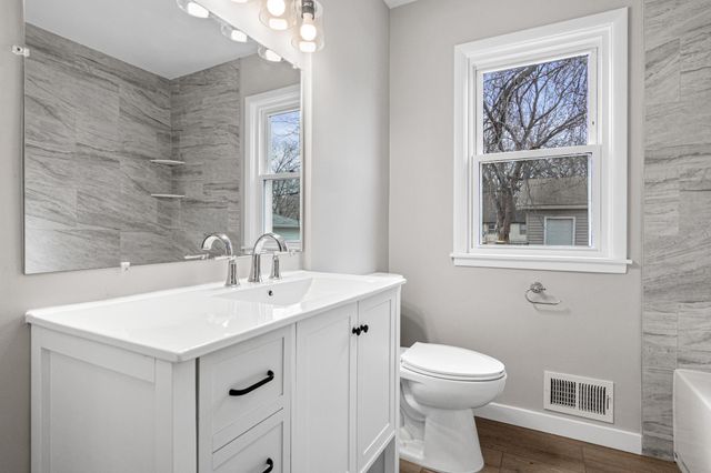 3439 Lee Avenue N, Crystal, MN 55422