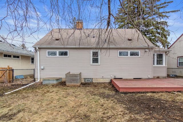 3439 Lee Avenue N, Crystal, MN 55422